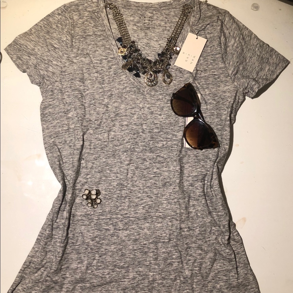 ***Bundle of 4 T-shirts***